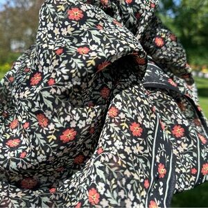 Summer skirt, lightweight by Max Studio, new no tag, stretch elastic waist, L